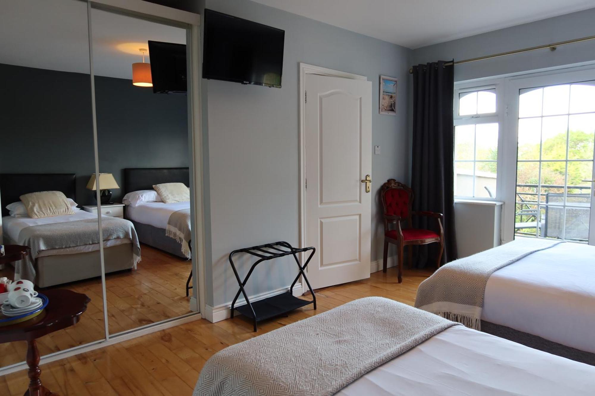 Woodville Lodge Guesthouse Килларни Экстерьер фото