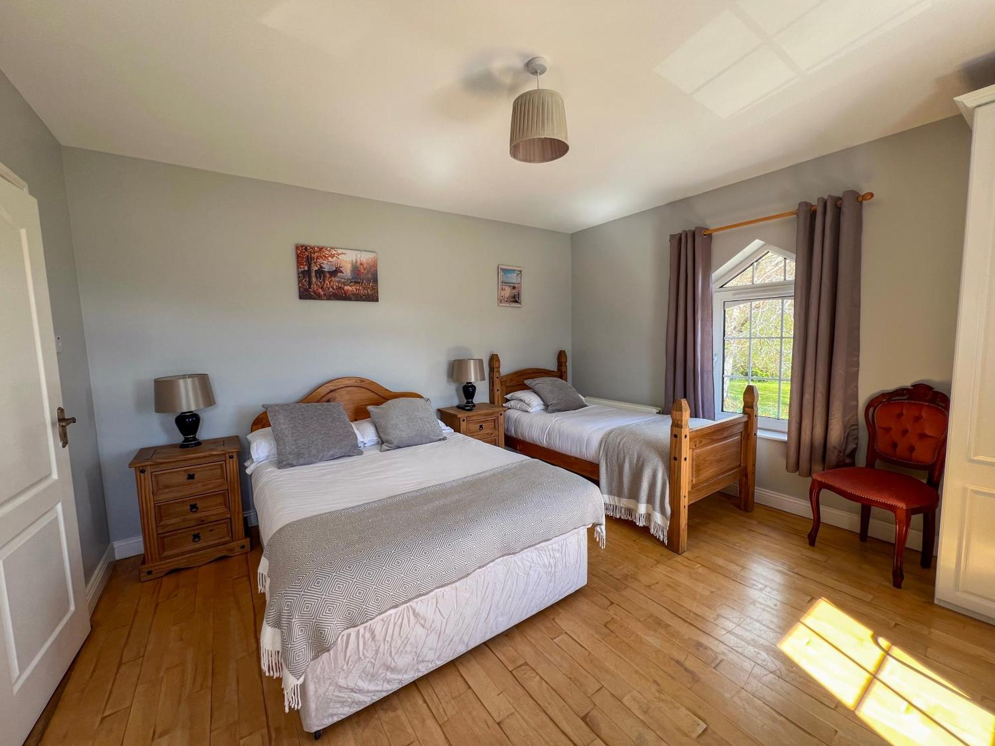Woodville Lodge Guesthouse Килларни Экстерьер фото